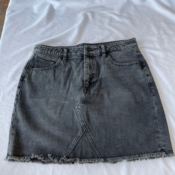 Volcom Women’s High-Rise Raw-Hem Stoned Denim Mini Jean Skirt | Black - Picture 5 of 8